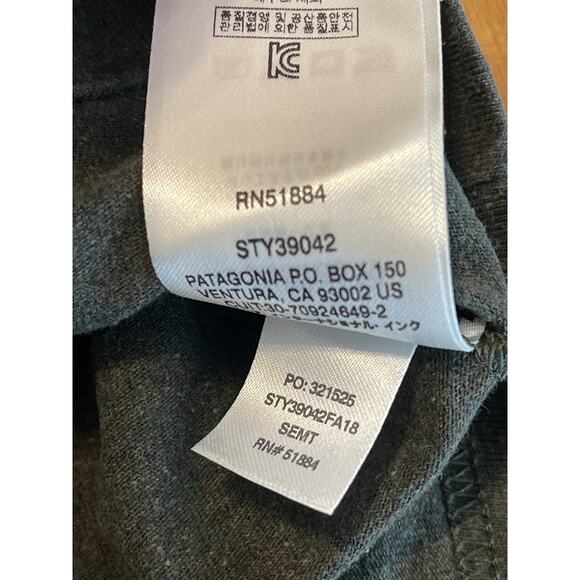 Patagonia Mens Text Logo Long-Sleeve Responsibili-Tee-Shirt Green Size S - Picture 7 of 9